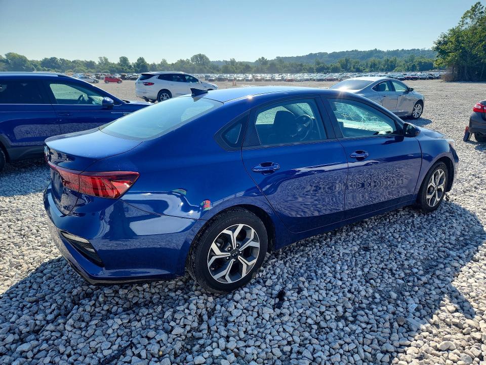 61002946 :رقم المزاد ، 3KPF24AD8ME413276 vin ، 2021 Kia Forte مزاد بيع