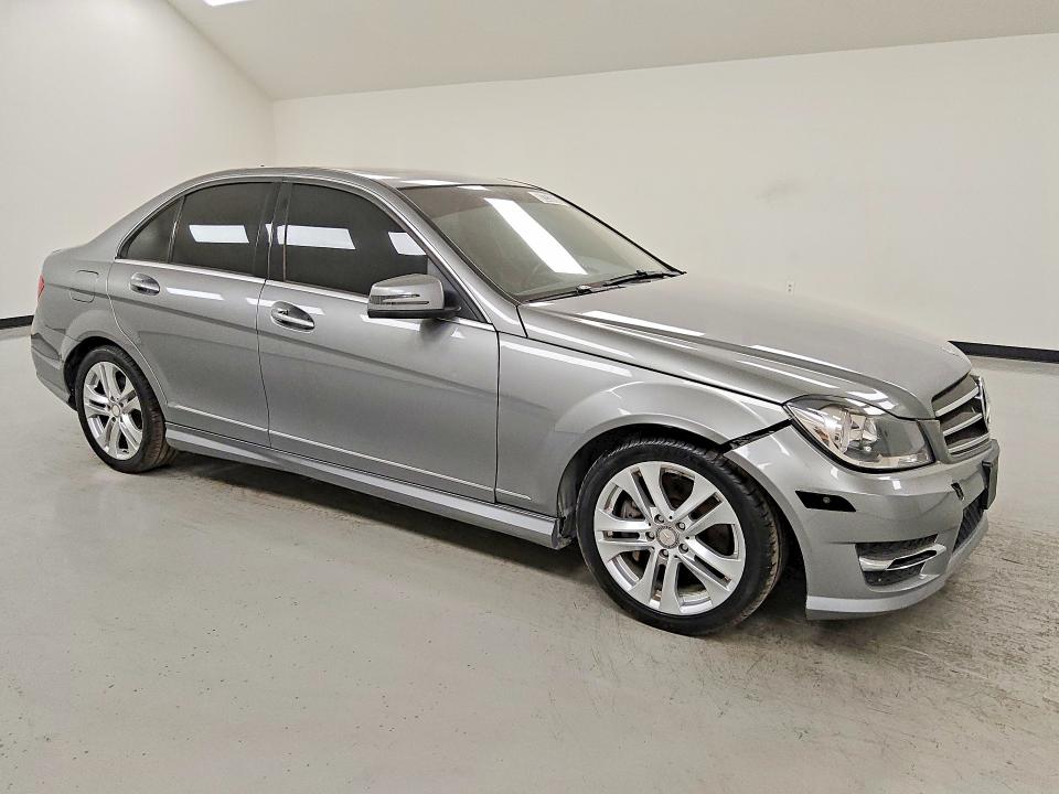Продаж на аукціоні авто 2014 Mercedes-benz C, vin: WDDGF8AB4EA892594, номер лоту: 62253096