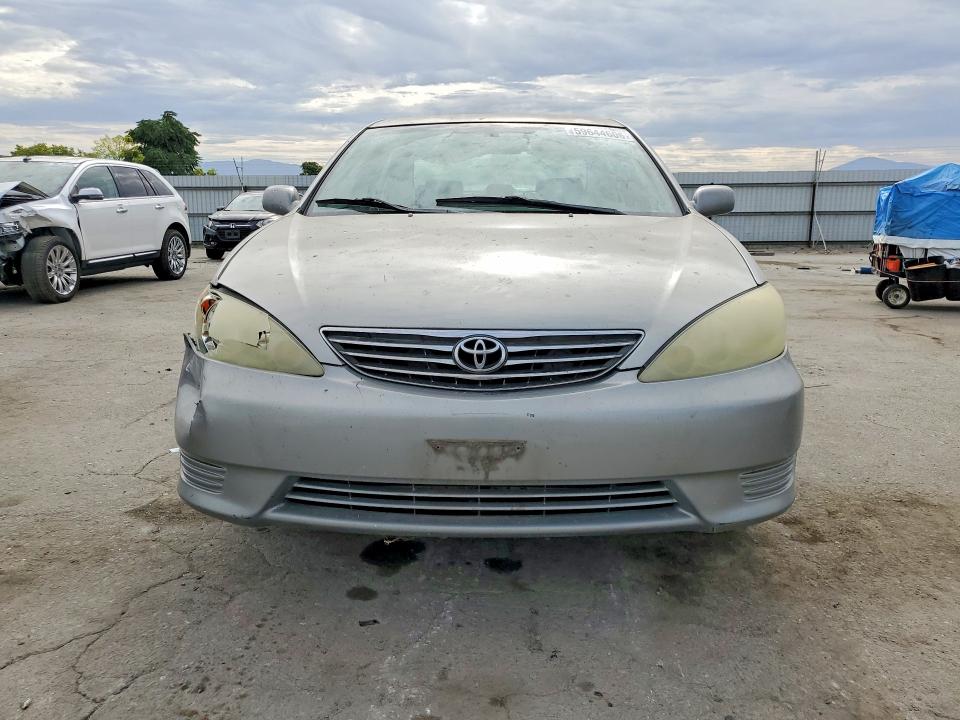 59644606 :رقم المزاد ، 4T1BE32K45U551408 vin ، 2005 Toyota Camry مزاد بيع