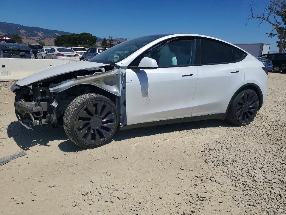 60081746 :رقم المزاد ، 5YJYGDEFXLF018806 vin ، 2020 Tesla Model Y مزاد بيع