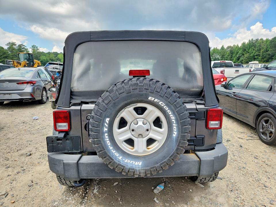 Auction sale of the 2017 Jeep Wrangler Unlimited, vin: 1C4BJWDG2HL551413, lot number: 59325606