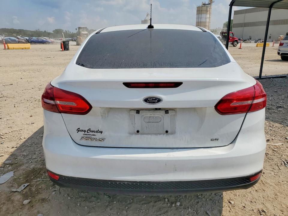 Продаж на аукціоні авто 2017 Ford Focus, vin: 1FADP3F27HL332895, номер лоту: 61212426