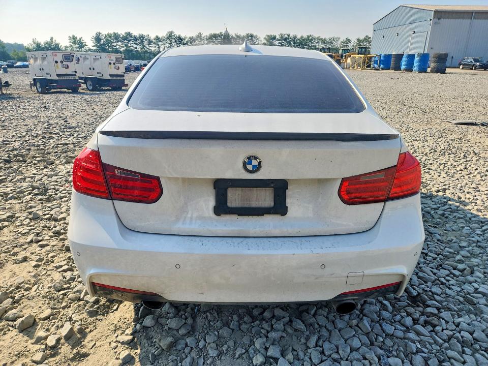61702106 :رقم المزاد ، WBA3A9G5XDNP37969 vin ، 2013 Bmw 335 مزاد بيع