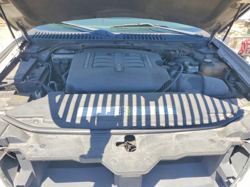 Продаж на аукціоні авто 2003 Lincoln Navigator, vin: 5LMFU28R63LJ00662, номер лоту: 63477316