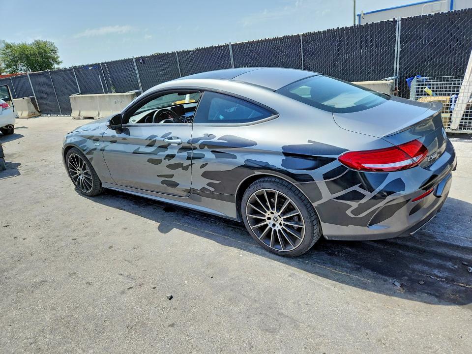 60671196 :رقم المزاد ، WDDWJ4JBXHF520428 vin ، 2017 Mercedes-benz C مزاد بيع