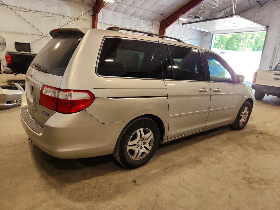 61710856 :رقم المزاد ، 5FNRL38727B415110 vin ، 2007 Honda Odyssey مزاد بيع