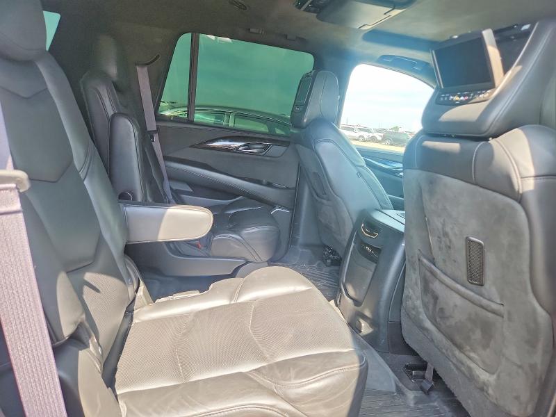61892386 :رقم المزاد ، 1GYS4DKJ8GR451624 vin ، 2016 Cadillac Escalade مزاد بيع