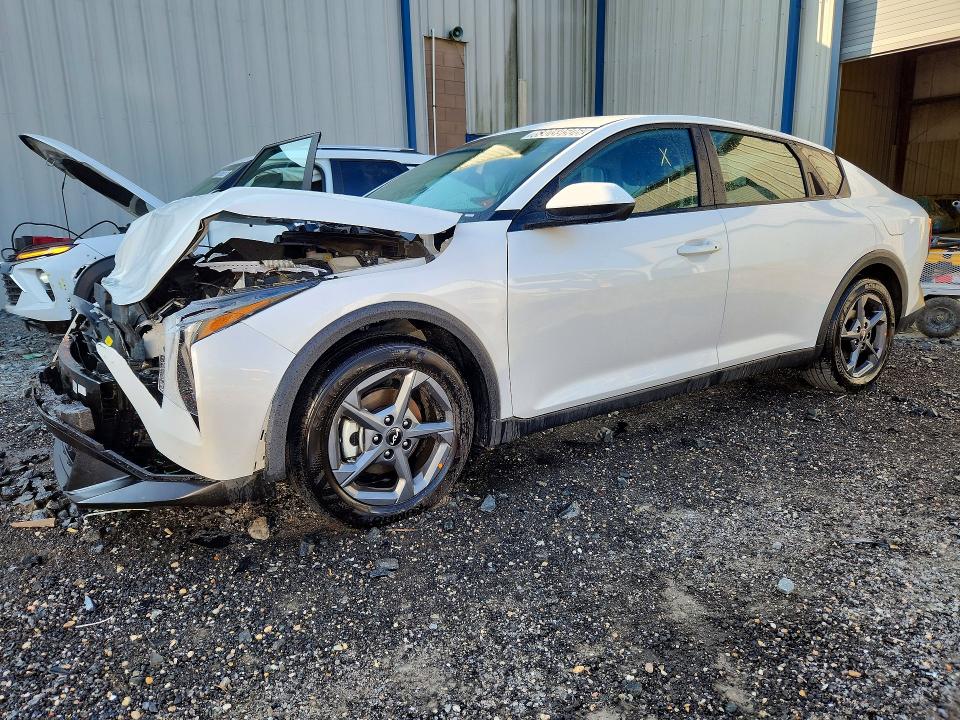 2026 Kia K4 მანქანა იყიდება აუქციონზე, vin: 3KPFT4DE2TE309317, აუქციონის ნომერი: 63059506
