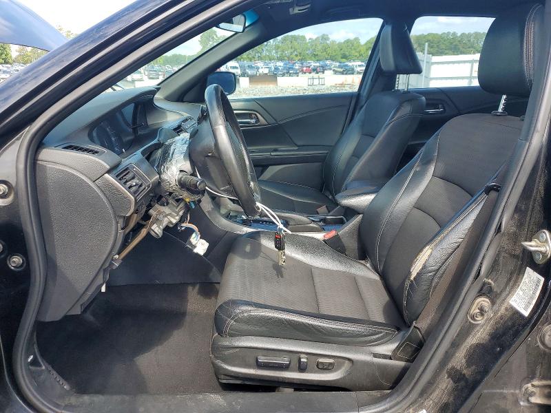 Продажа на аукционе авто 2017 Honda Accord, vin: 1HGCR2F57HA164306, номер лота: 61085436