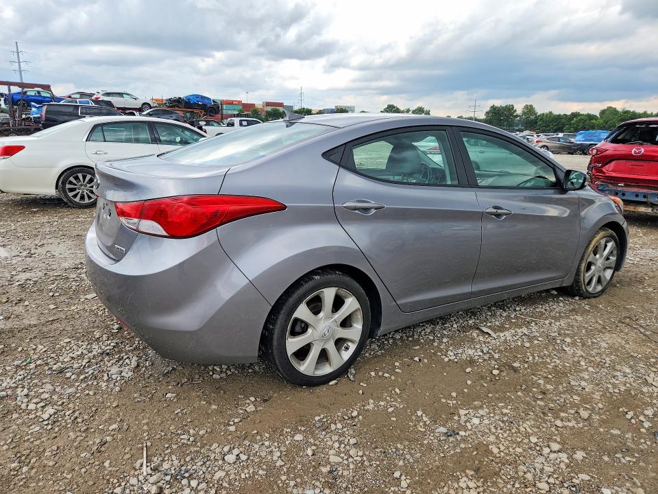 61124646 :رقم المزاد ، KMHDH4AE7DU635352 vin ، 2013 Hyundai Elantra مزاد بيع