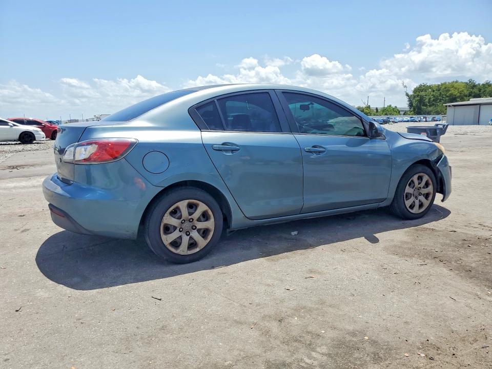 61393836 :رقم المزاد ، JM1BL1UF1B1432064 vin ، 2011 Mazda 3 مزاد بيع