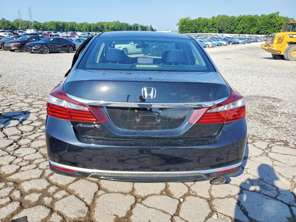 2017 Honda Accord მანქანა იყიდება აუქციონზე, vin: 1HGCR2F33HA001781, აუქციონის ნომერი: 60276886
