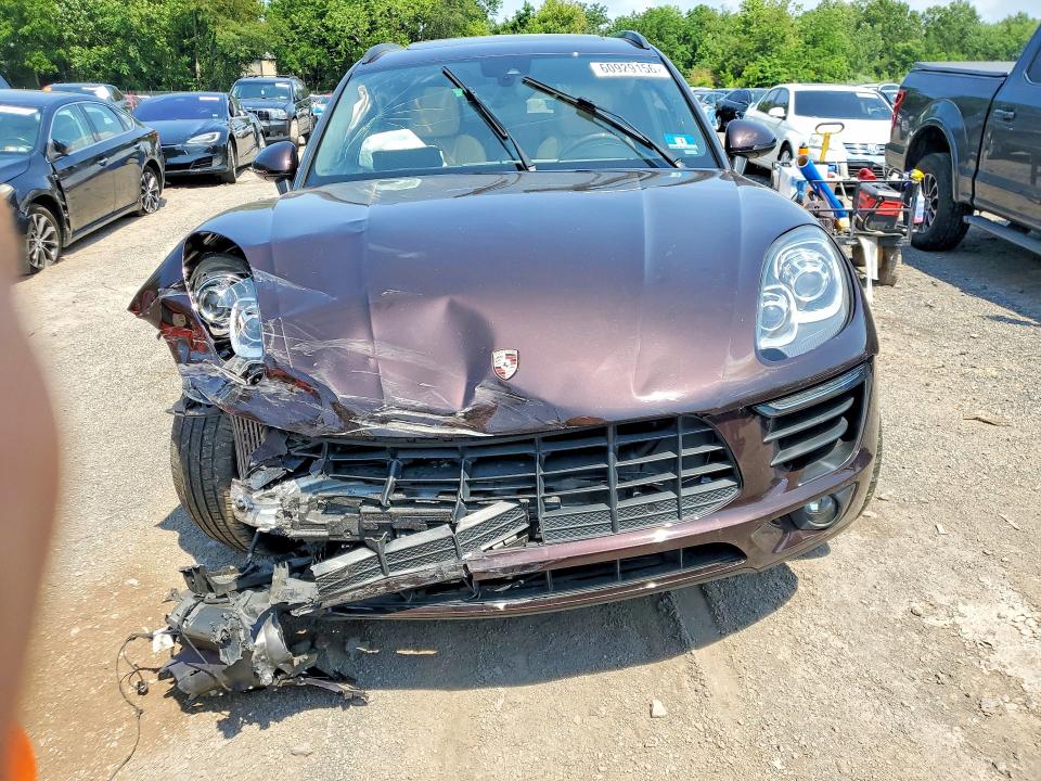 60929156 :رقم المزاد ، WP1AB2A57JLB34944 vin ، 2018 Porsche Macan مزاد بيع