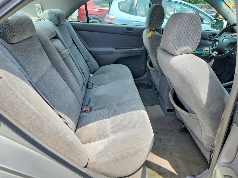 2004 Toyota Camry მანქანა იყიდება აუქციონზე, vin: 4T1BE32K14U842155, აუქციონის ნომერი: 60636366