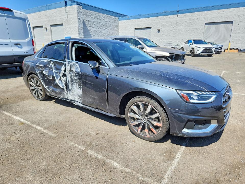 Продажа на аукционе авто 2021 Audi A4, vin: WAUBBAF48MN012762, номер лота: 61414846