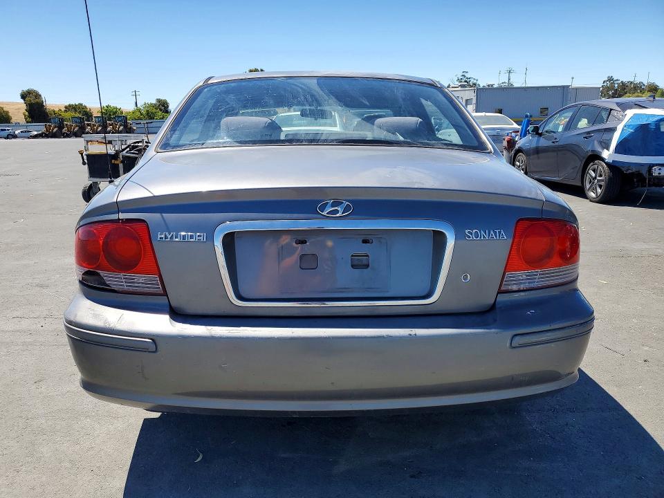 62471586 :رقم المزاد ، KMHWF25S12A570807 vin ، 2002 Hyundai Sonata مزاد بيع