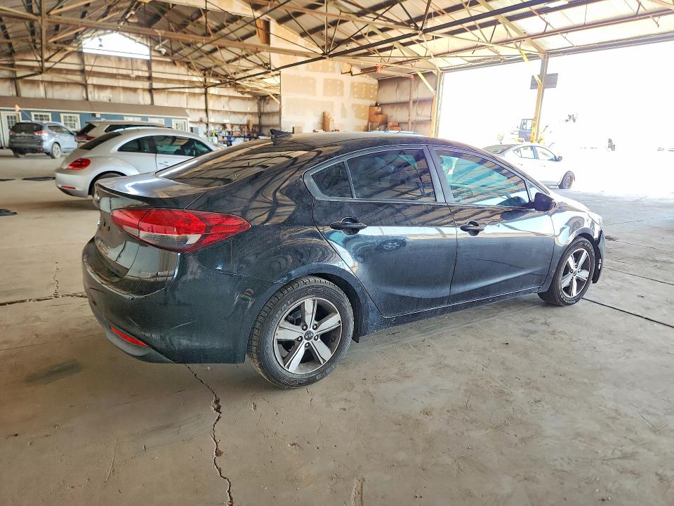 2018 Kia Forte მანქანა იყიდება აუქციონზე, vin: 3KPFL4A73JE261135, აუქციონის ნომერი: 60138936