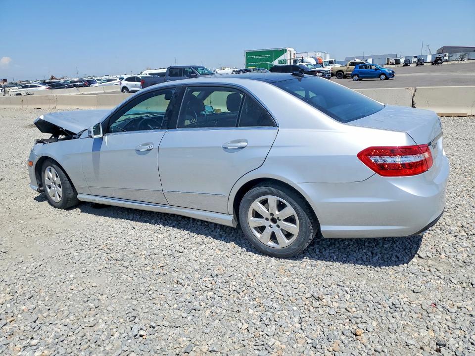61385836 :رقم المزاد ، WDDHF8HB1BA392026 vin ، 2011 Mercedes-benz E مزاد بيع