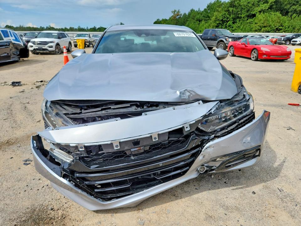 Продаж на аукціоні авто 2018 Honda Accord, vin: 1HGCV1F34JA238730, номер лоту: 60701026