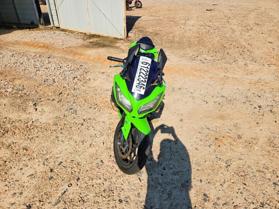 61222346 :رقم المزاد ، JKAEX8B19FDA21837 vin ، 2015 Kawasaki Ex300 مزاد بيع