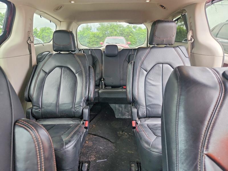 60025196 :رقم المزاد ، 2C4RC1BG2HR595515 vin ، 2017 Chrysler Pacifica مزاد بيع