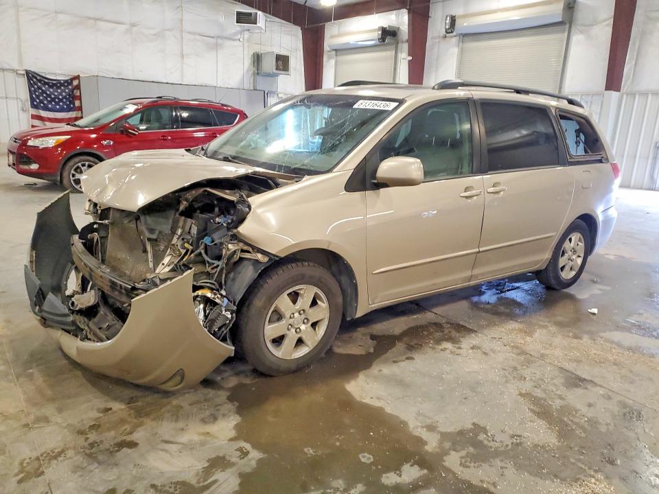 61316436 :رقم المزاد ، 5TDZA22C04S094973 vin ، 2004 Toyota Sienna مزاد بيع