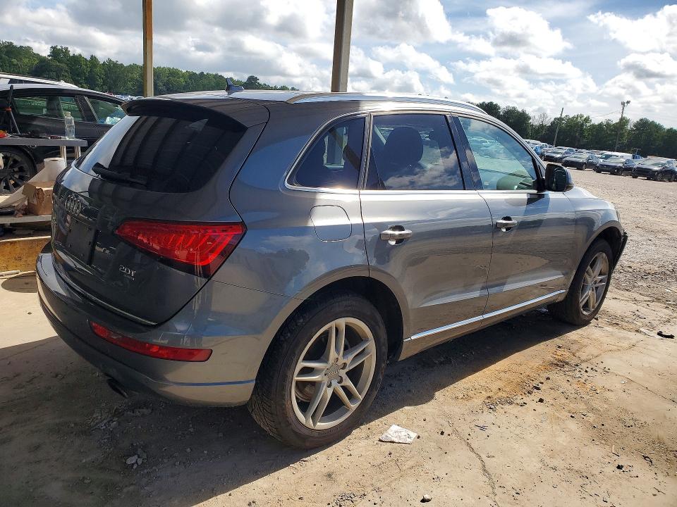 60712136 :رقم المزاد ، WA1LFAFP1FA042082 vin ، 2015 Audi Q5 مزاد بيع