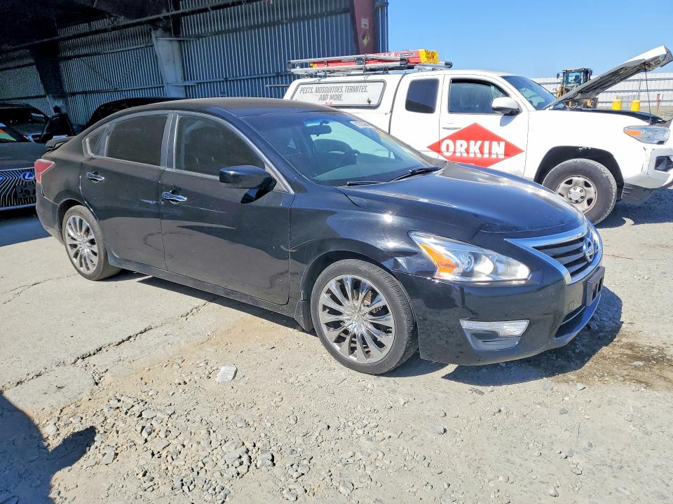61505956 :رقم المزاد ، 1N4AL3AP0FC100671 vin ، 2015 Nissan Altima مزاد بيع