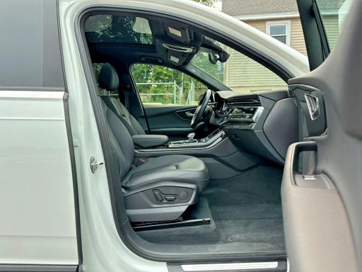Продажа на аукционе авто 2022 Audi Q7, vin: WA1LXBF74ND009142, номер лота: 61083186