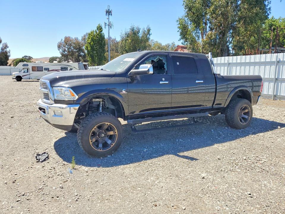 46541345 :رقم المزاد ، 3C63R3ML0JG384956 vin ، 2018 Ram 3500 مزاد بيع