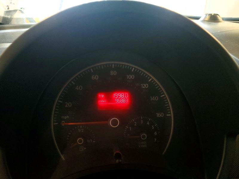 62460586 :رقم المزاد ، 3VWRF31YX9M400845 vin ، 2009 Volkswagen New Beetle مزاد بيع