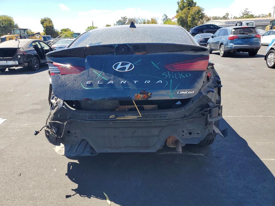 62130666 :رقم المزاد ، 5NPD84LF1KH456144 vin ، 2019 Hyundai Elantra مزاد بيع