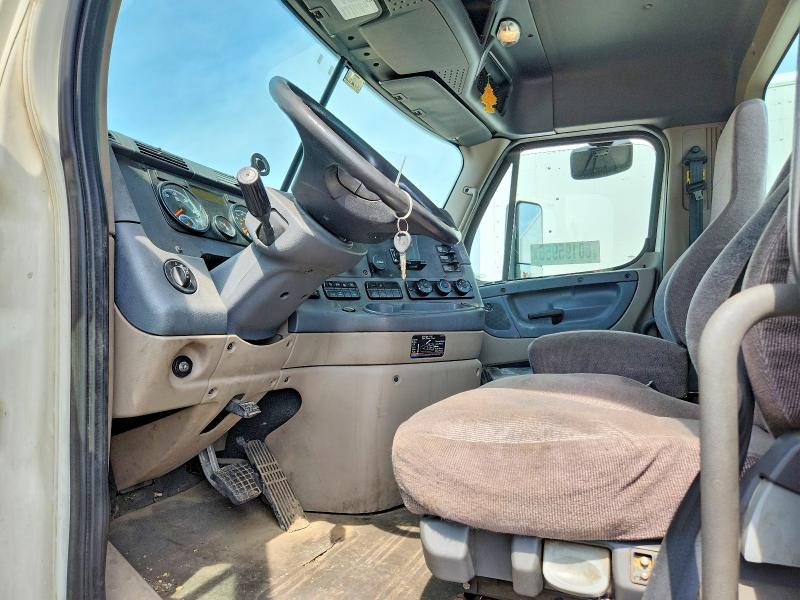 2018 Freightliner Cascadia 125 მანქანა იყიდება აუქციონზე, vin: 3AKJGEDV3JSJW1569, აუქციონის ნომერი: 60195956