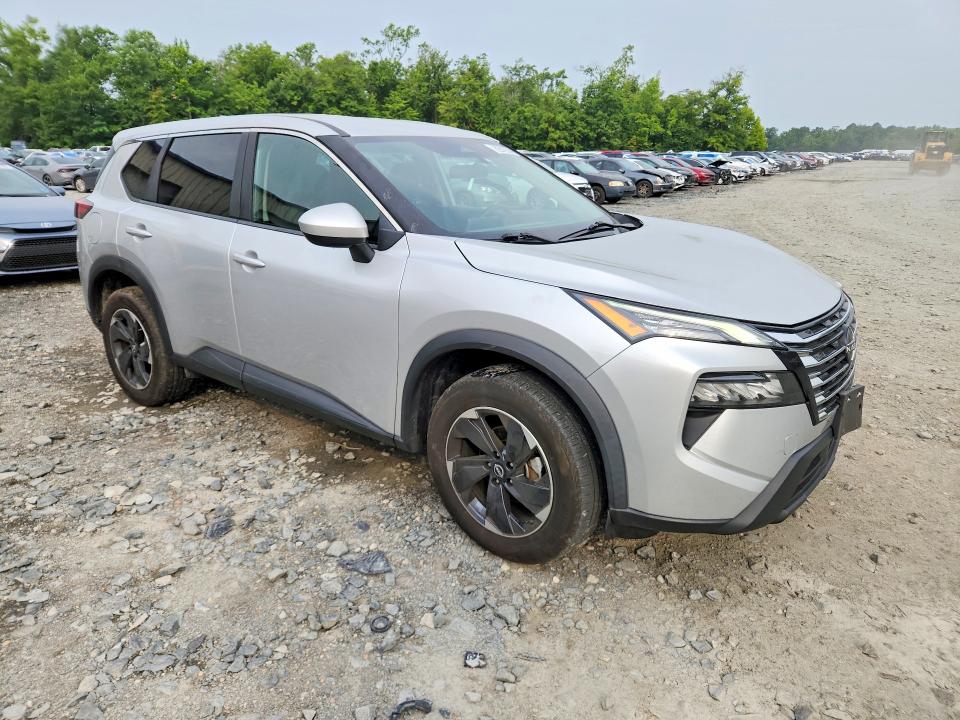 62439486 :رقم المزاد ، 5N1BT3BB3RC701607 vin ، 2024 Nissan Rogue مزاد بيع
