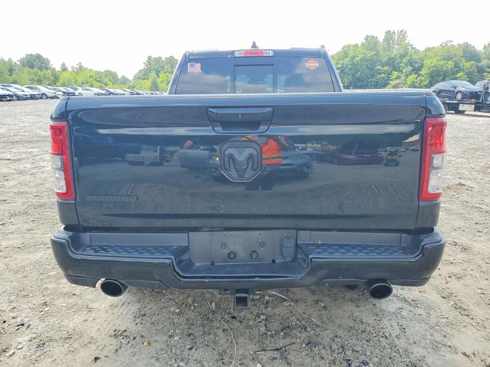 61938556 :رقم المزاد ، 1C6SRFBT4NN128333 vin ، 2022 Ram 1500 مزاد بيع