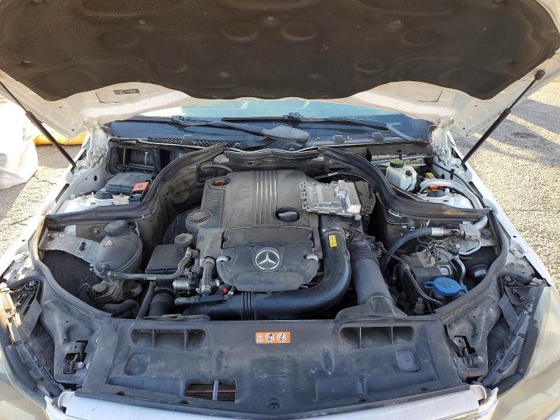 60470486 :رقم المزاد ، WDDGF4HB0CR222747 vin ، 2012 Mercedes-benz C مزاد بيع