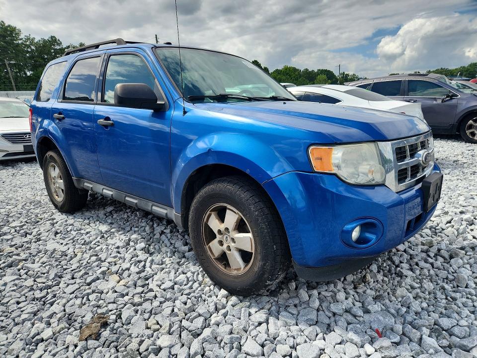 2011 Ford Escape მანქანა იყიდება აუქციონზე, vin: 1FMCU9D70BKA08602, აუქციონის ნომერი: 61039096