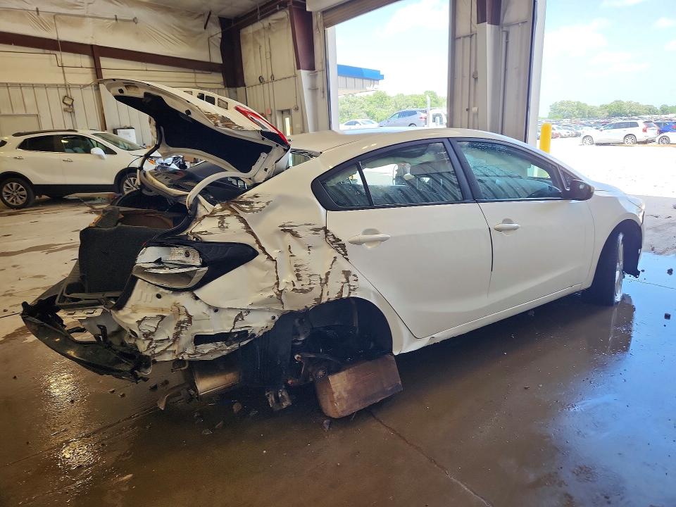 59610886 :رقم المزاد ، 3KPFL4A75HE009851 vin ، 2017 Kia Forte مزاد بيع