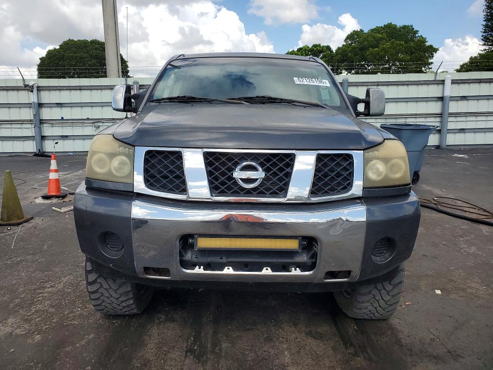 2004 Nissan Titan მანქანა იყიდება აუქციონზე, vin: 1N6AA07BX4N525050, აუქციონის ნომერი: 62126196