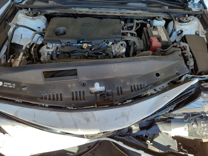 59319176 :رقم المزاد ، 4T1C11AK5NU676150 vin ، 2022 Toyota Camry مزاد بيع