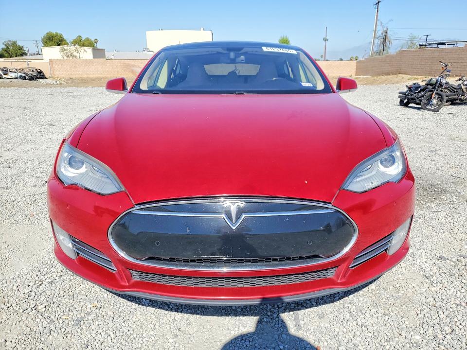 61232486 :رقم المزاد ، 5YJSA1H19EFP49798 vin ، 2014 Tesla Model S مزاد بيع