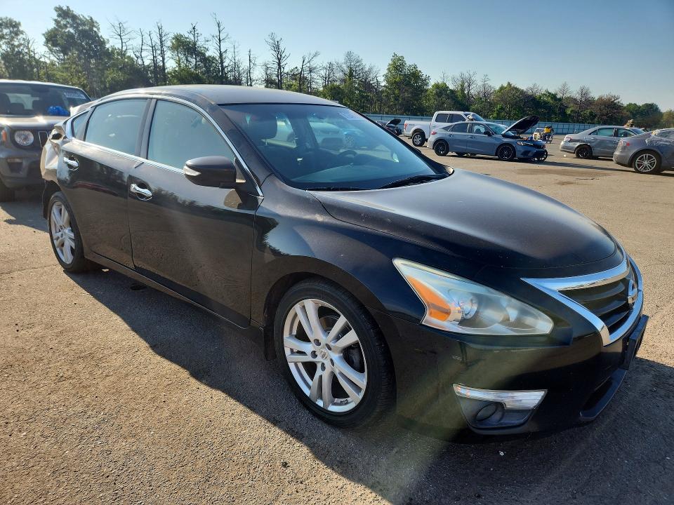 Продаж на аукціоні авто 2013 Nissan Altima, vin: 1N4BL3AP0DN579647, номер лоту: 61250886