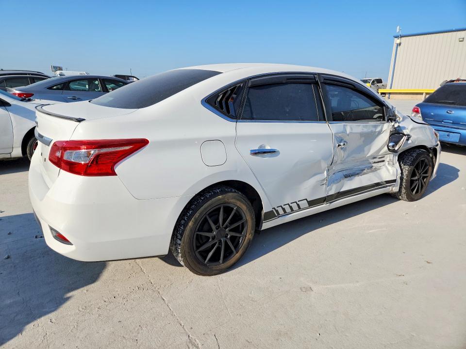 2017 Nissan Sentra მანქანა იყიდება აუქციონზე, vin: 3N1AB7AP5HY261728, აუქციონის ნომერი: 63246116