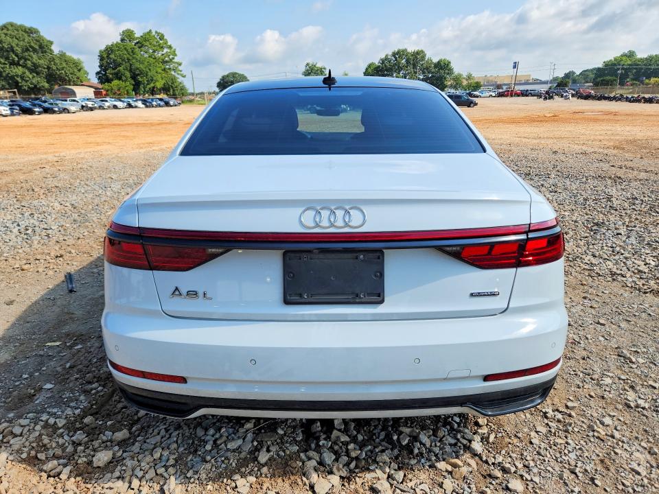 Продаж на аукціоні авто 2019 Audi A8, vin: WAU8DAF89KN013116, номер лоту: 59658136