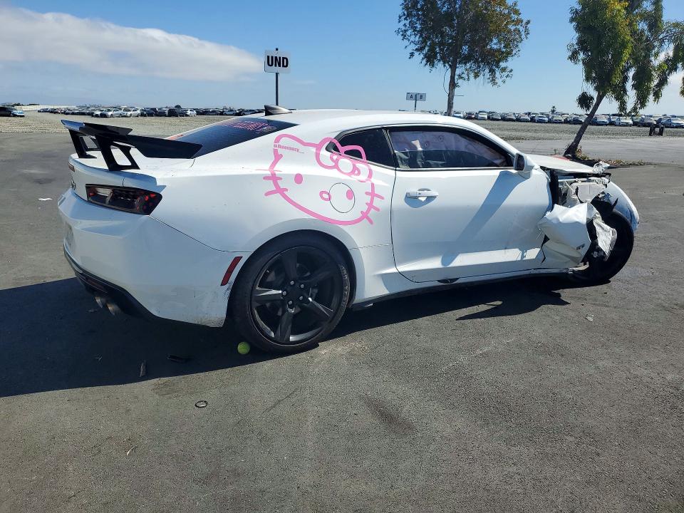 60329526 :رقم المزاد ، 1G1FB1RS4J0189809 vin ، 2018 Chevrolet Camaro مزاد بيع
