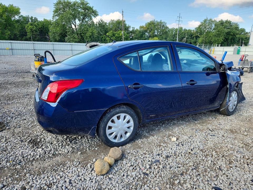 63151326 :رقم المزاد ، 3N1CN7AP4DL863804 vin ، 2013 Nissan Versa مزاد بيع