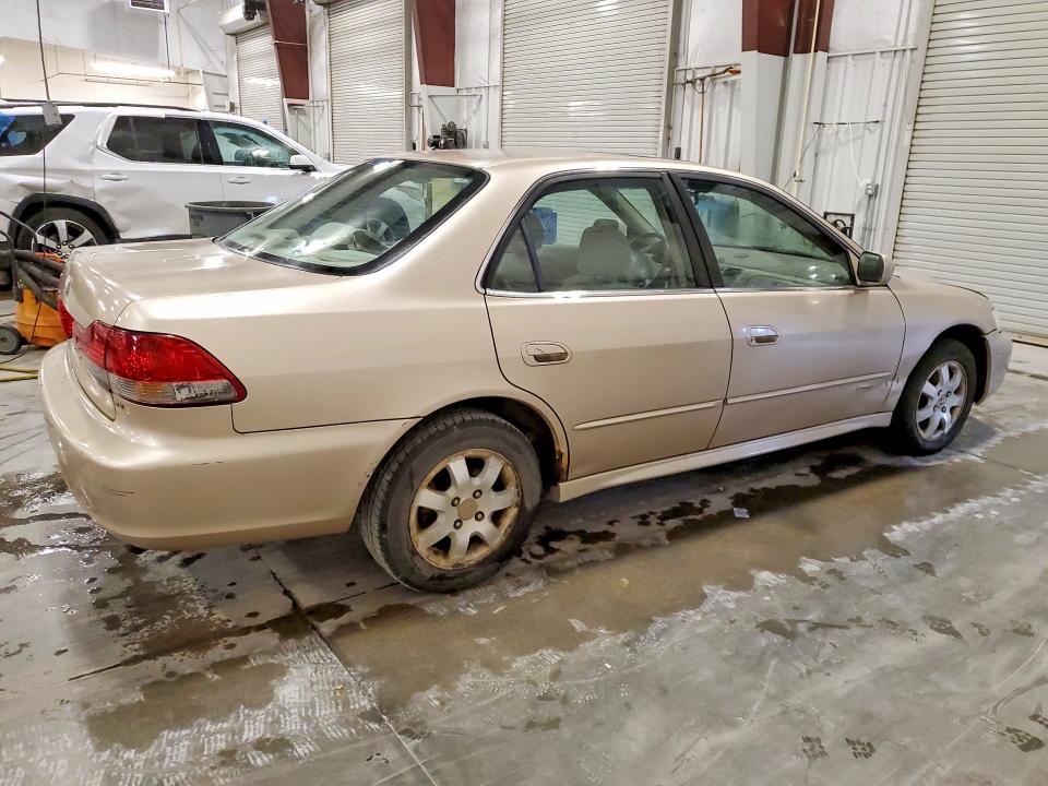2001 Honda Accord მანქანა იყიდება აუქციონზე, vin: 1HGCG56671A038713, აუქციონის ნომერი: 63178976