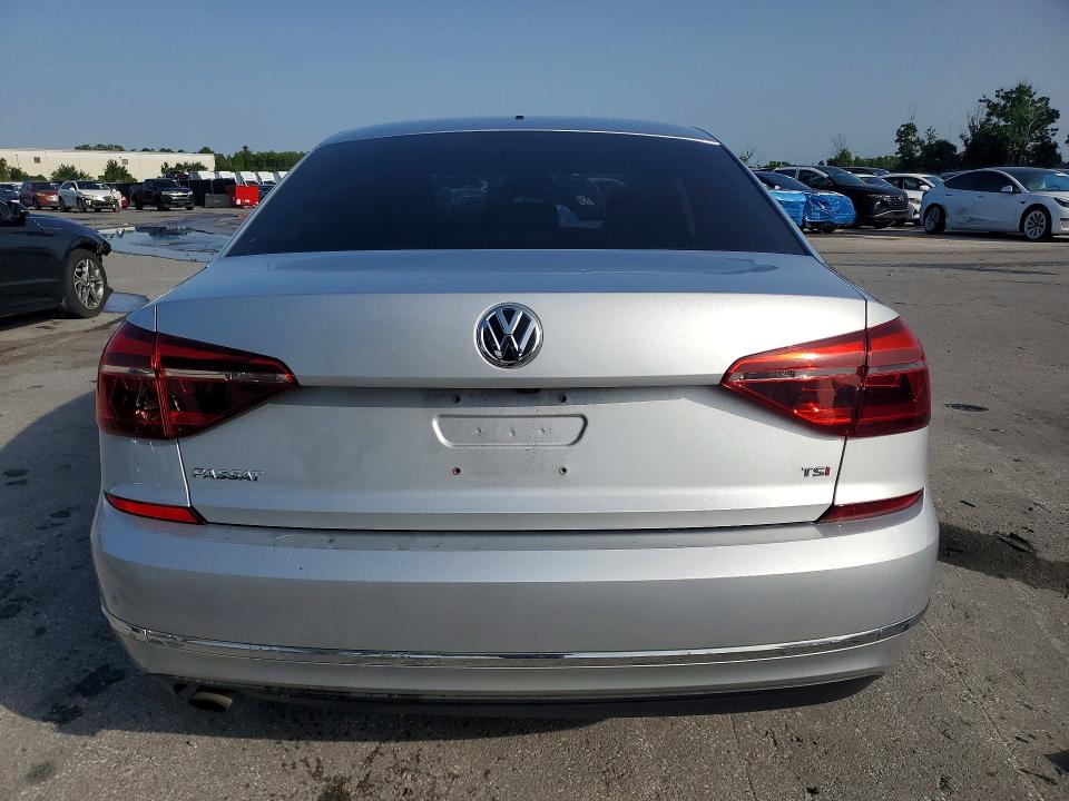 Продажа на аукционе авто 2018 Volkswagen Passat, vin: 1VWAA7A31JC025652, номер лота: 60224656