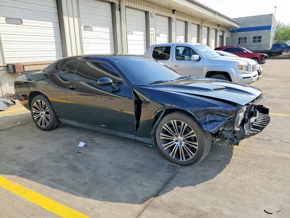 60296356 :رقم المزاد ، 2C3CDZBT6JH310023 vin ، 2018 Dodge Challenger مزاد بيع