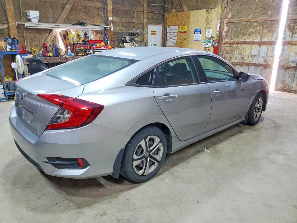 Продаж на аукціоні авто 2018 Honda Civic, vin: 2HGFC2F53JH521700, номер лоту: 62681796